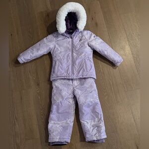 Purple Snozu 2 piece snow bib & jacket set. Size:5. Gently Used.